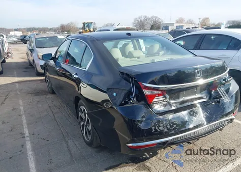 2017 Honda Accord Ex-L z USA, uszkodzony, nr VIN 1HGCR2F88HA101841